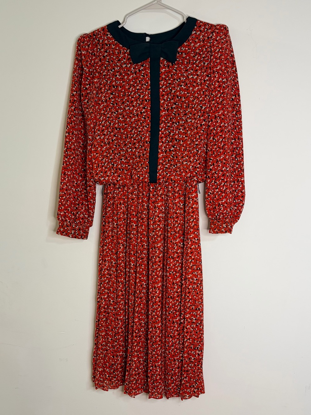 Red Floral Long-Sleeve Bow Neck Midi Dress